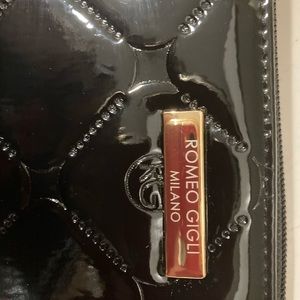 This beautiful new hand black wallet